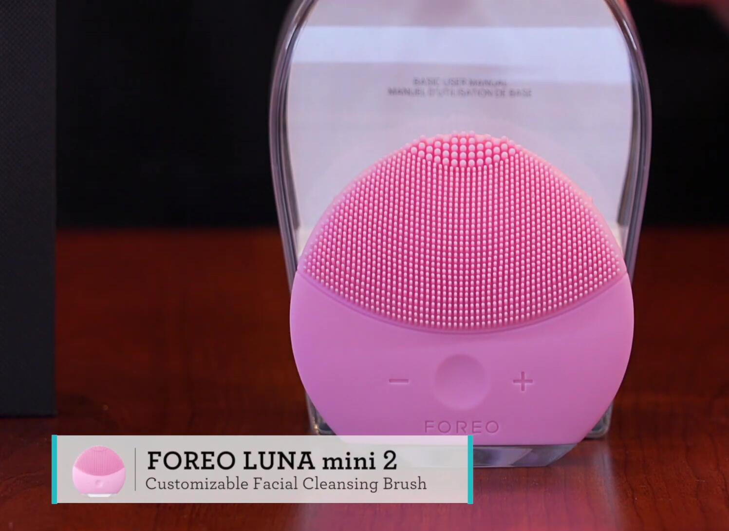 The FOREO Luna Mini 2 shown