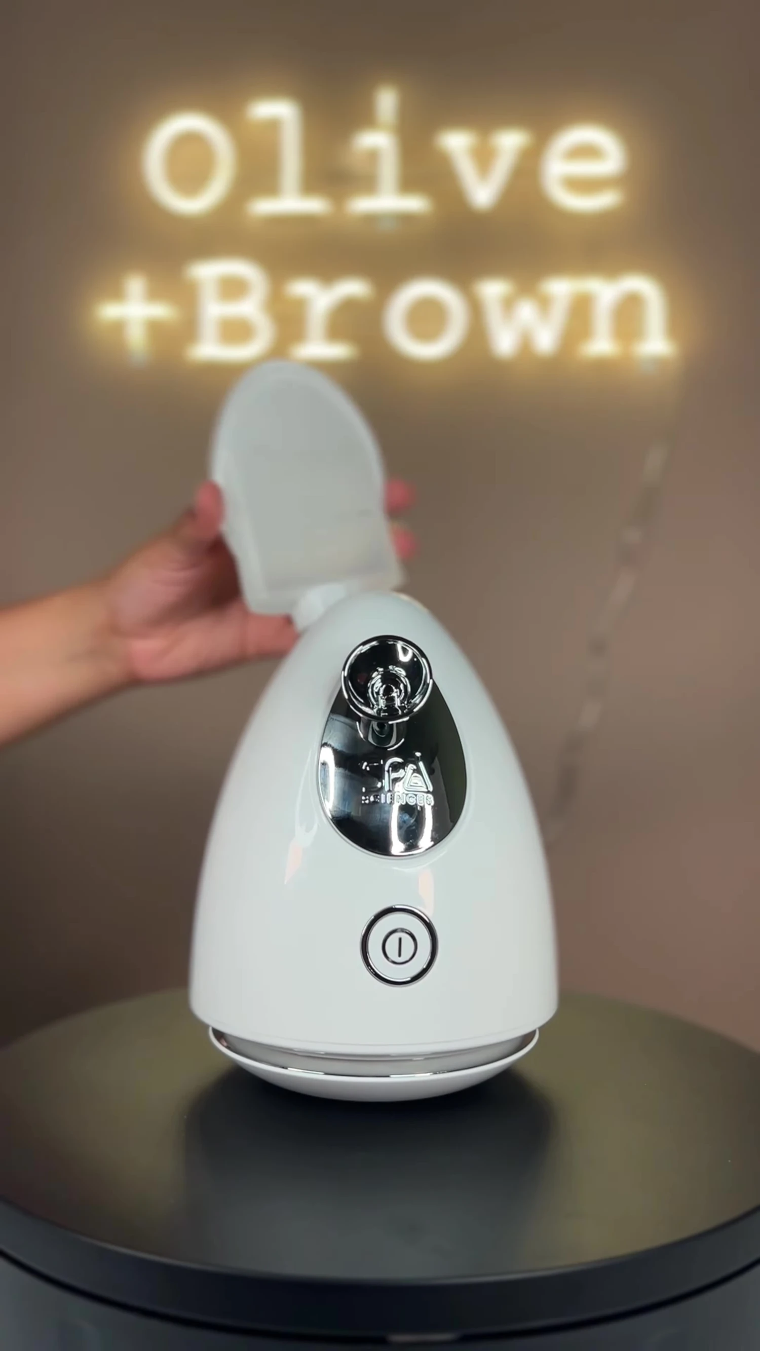 Text overlay showing benefits of facial steaming.