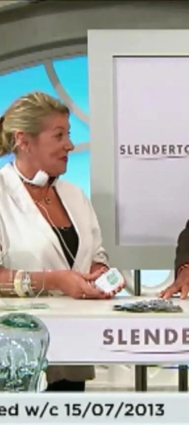 Presenters summarize the Slendertone Face offer on QVC.