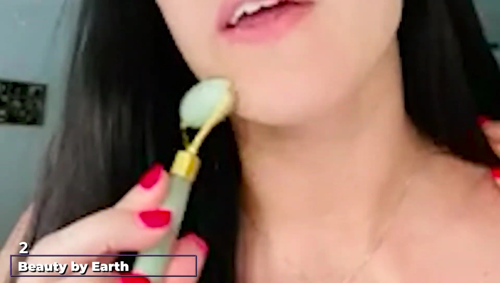 Beauty by Earth Jade Roller
