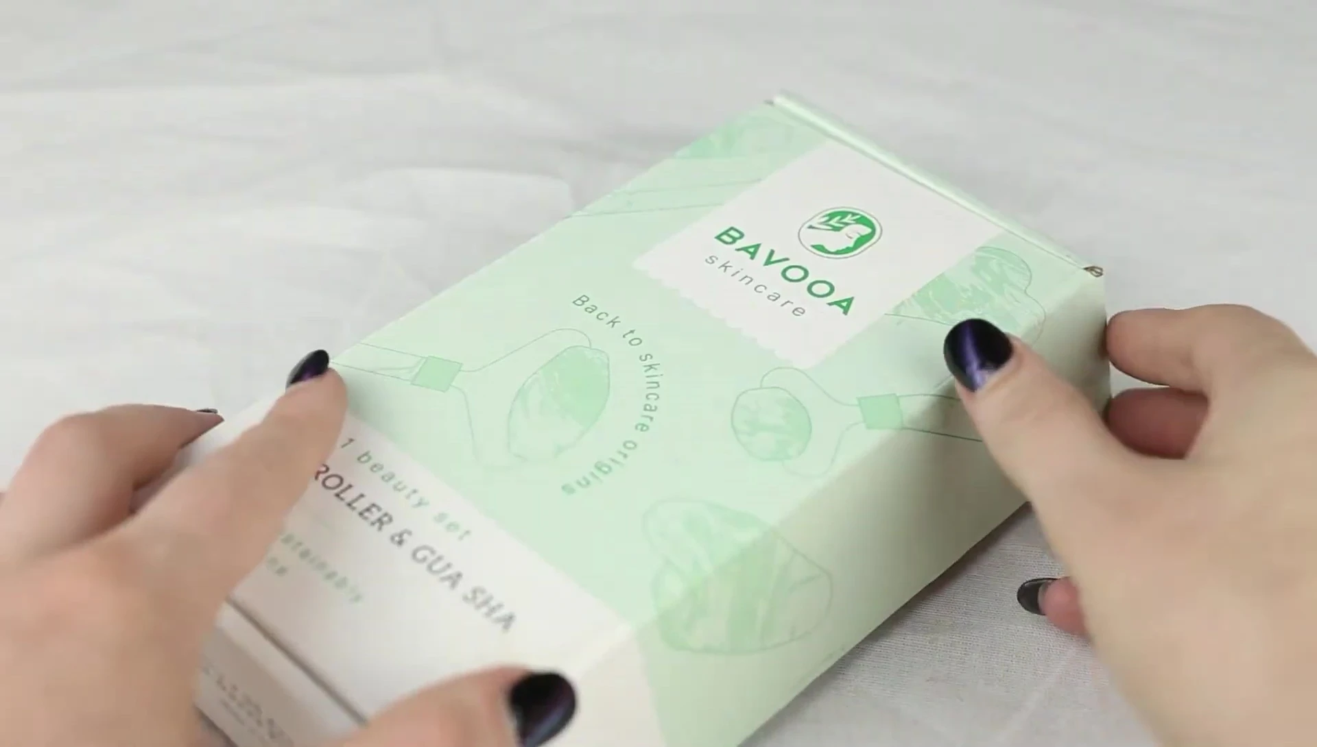 The Babub jade roller packaging