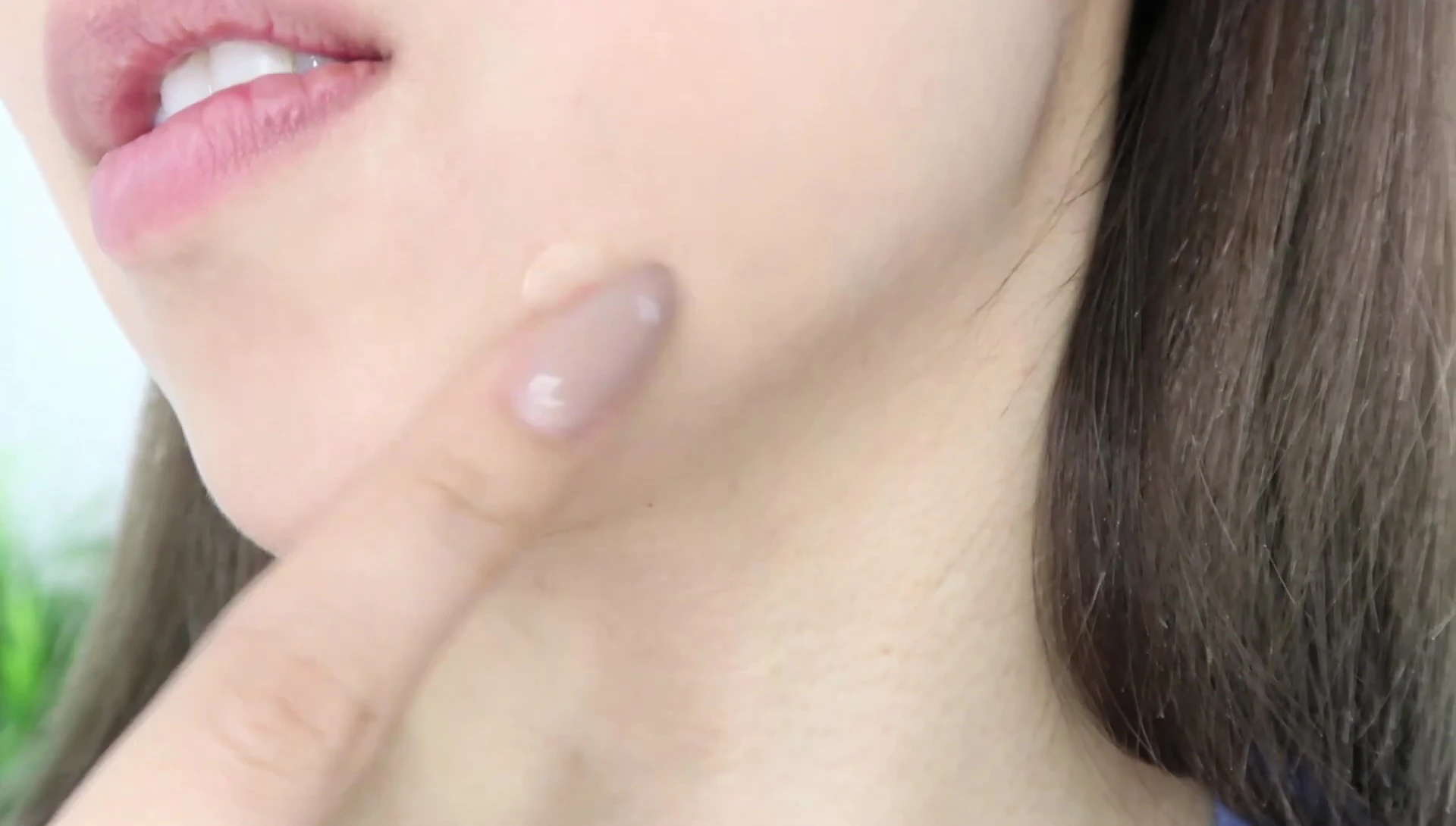 The blogger peeling off the blemish dot after a day and a half