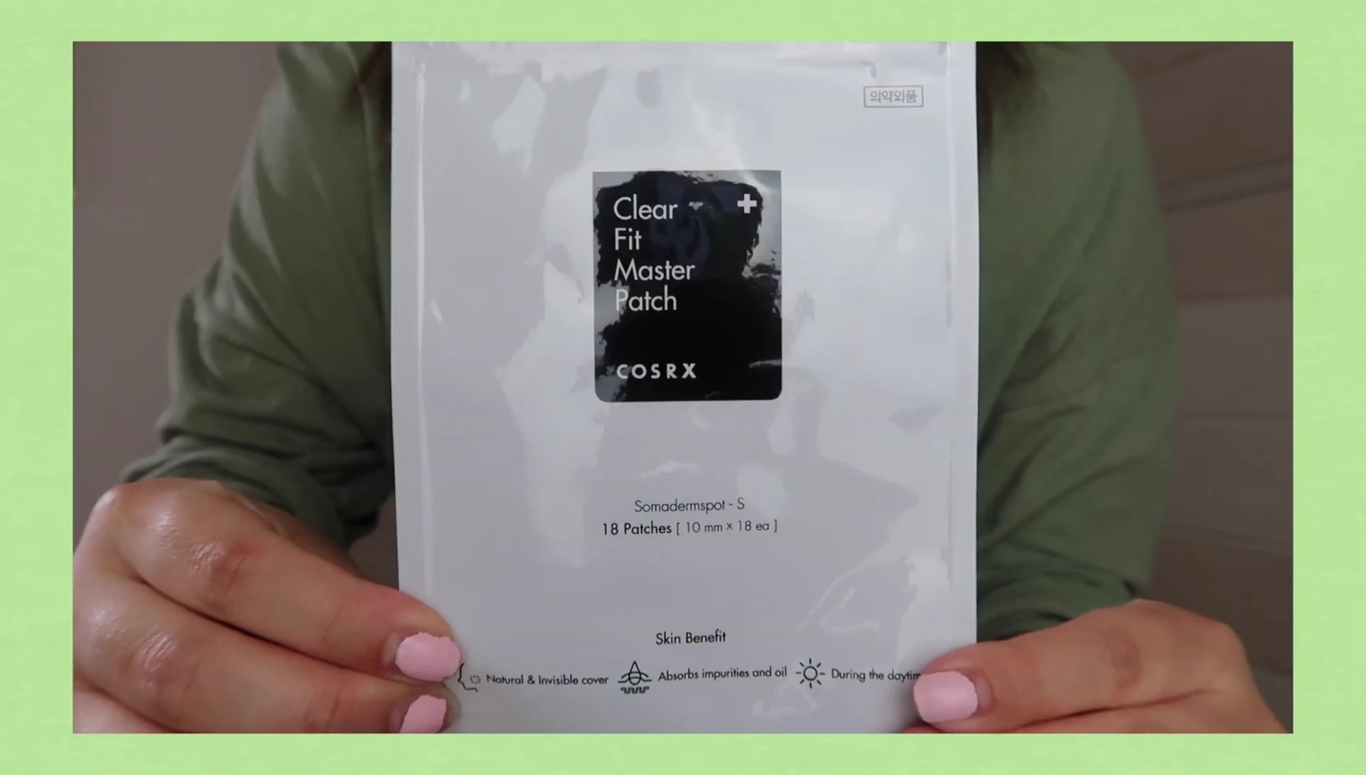 The Clear Fit Master Patch packaging emphasizing the uniform size
