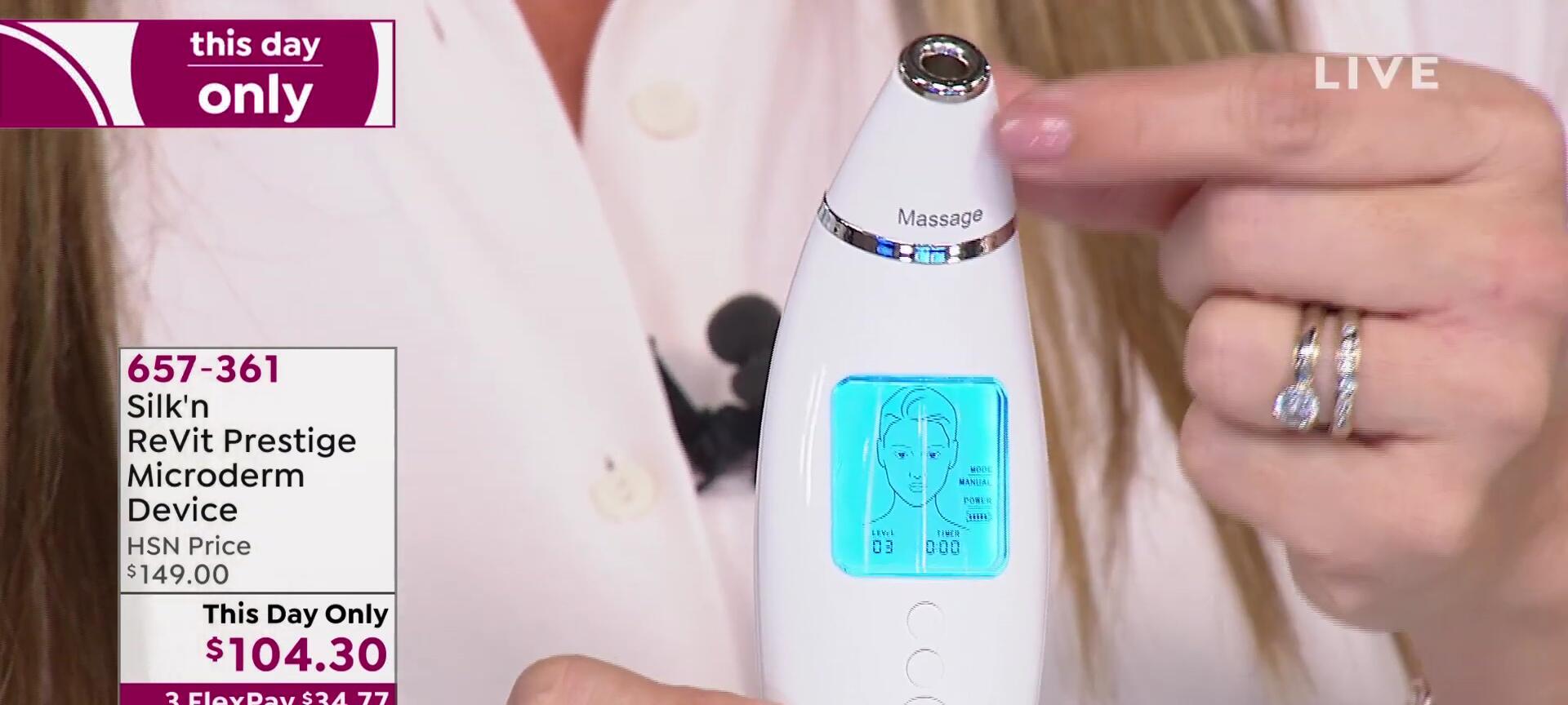 The presenter demonstrates the massage tip