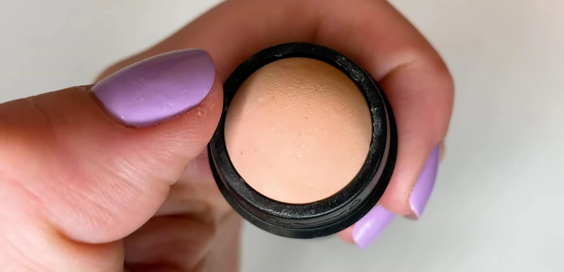 Demonstration of the roller's easy movement across the skin.