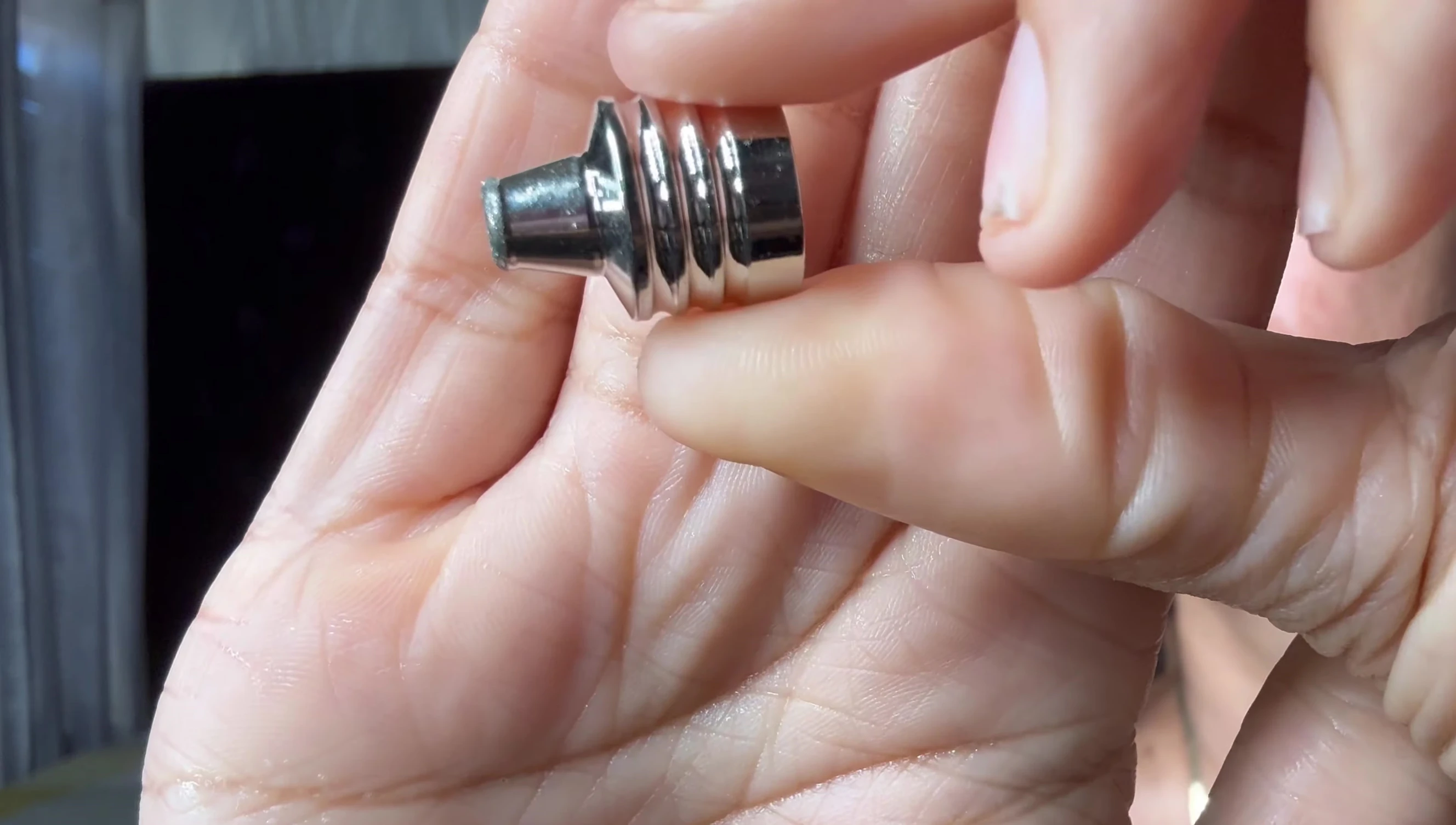 Image highlighting the different diamond tips and other accessories included.