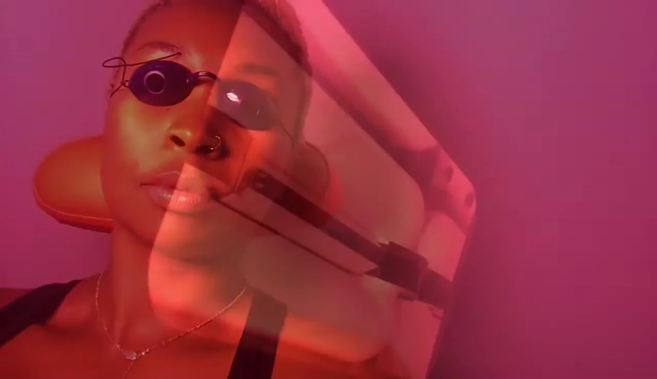 The client relaxing during the red light therapy.