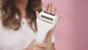 Vanity Planet Ice Roller Review: De-puff, Soothe, and Relieve Tension