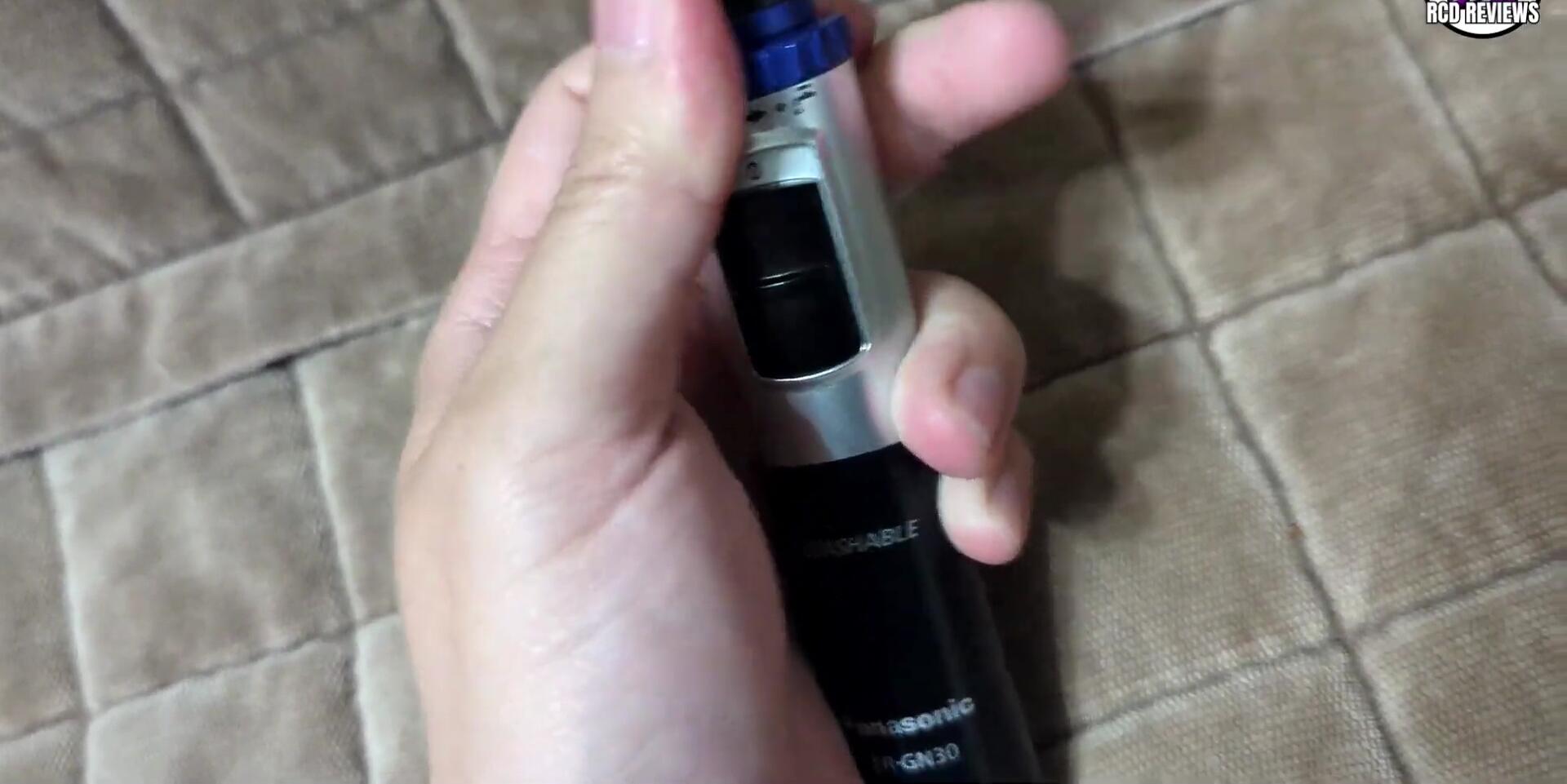 The trimmer showcasing the easy-to-rotate wet/dry switch