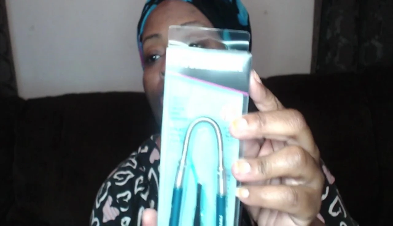 The Tweezerman Smooth Finish Facial Hair Remover being shown.