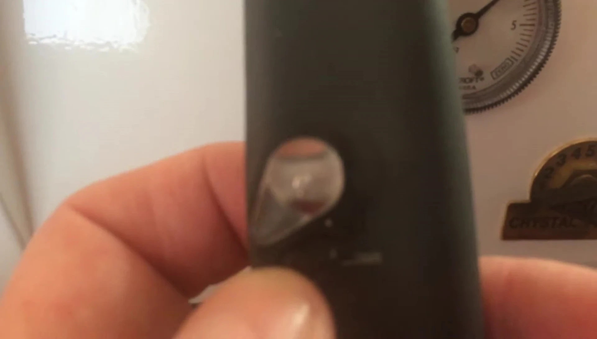 Showing the handpiece's crystal flow path