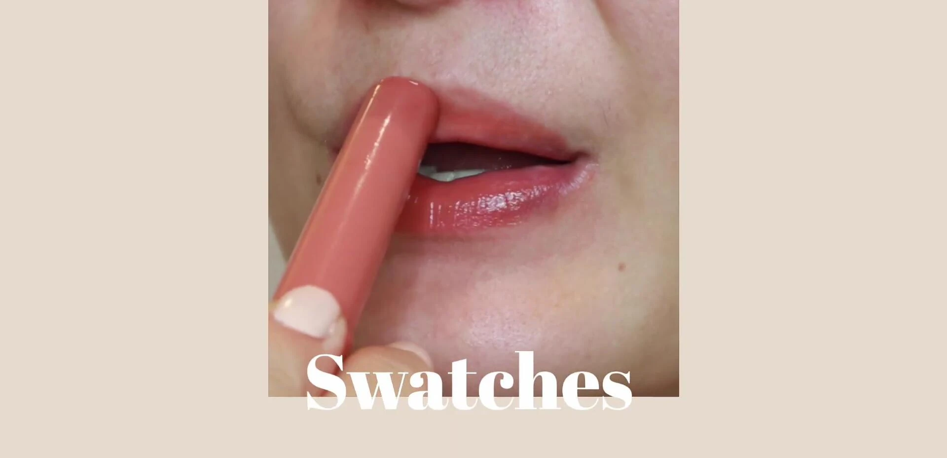 Demonstrating the easy application of 3CE Style Nanda Plumping Lips.