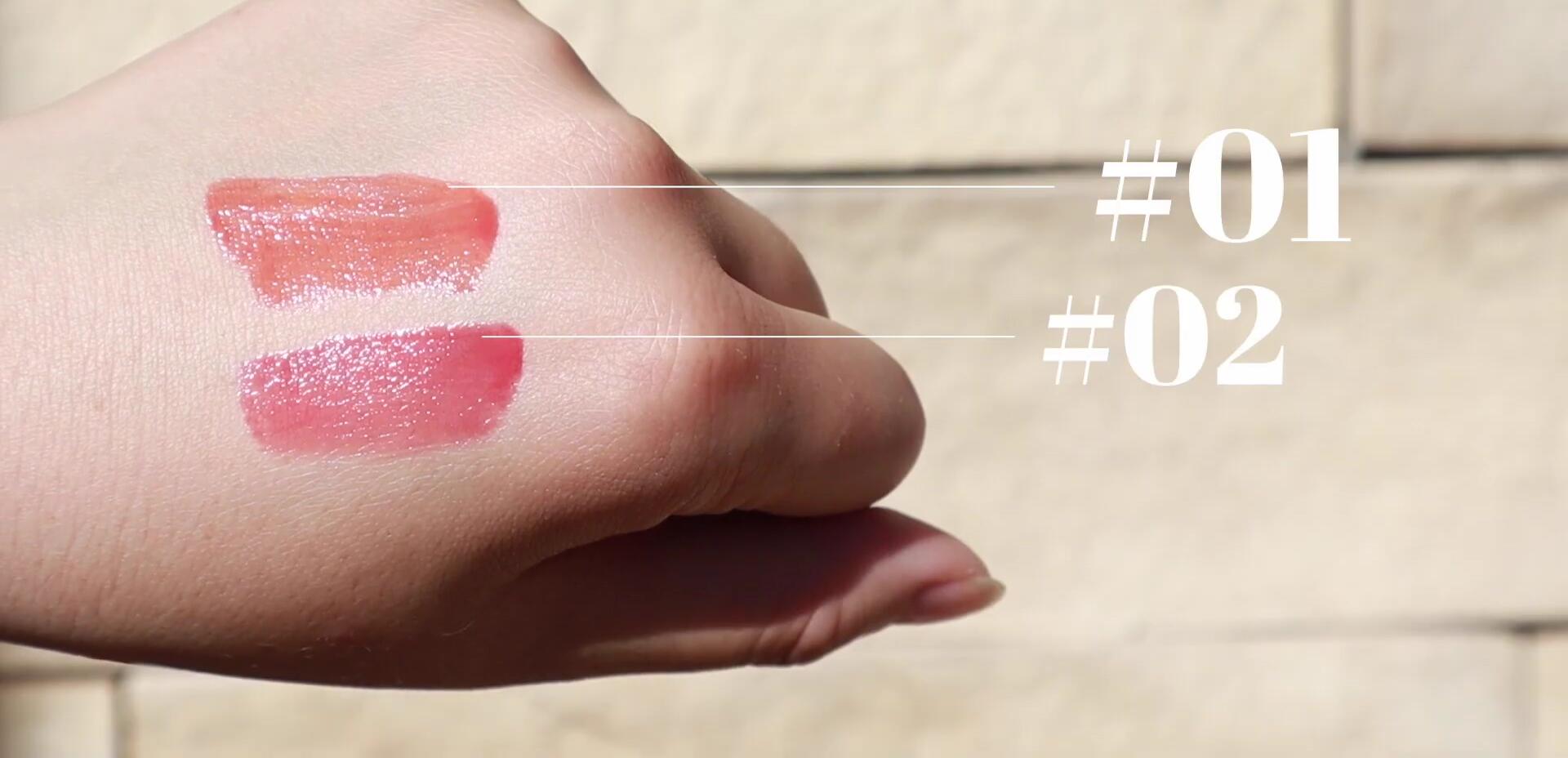 The applicator of Peripera Ink Mood Drop Tint being applied to the lips.